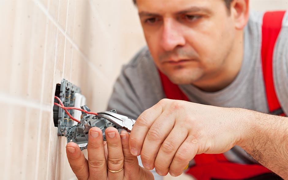 tarif horaire d'un électricien Paris 12